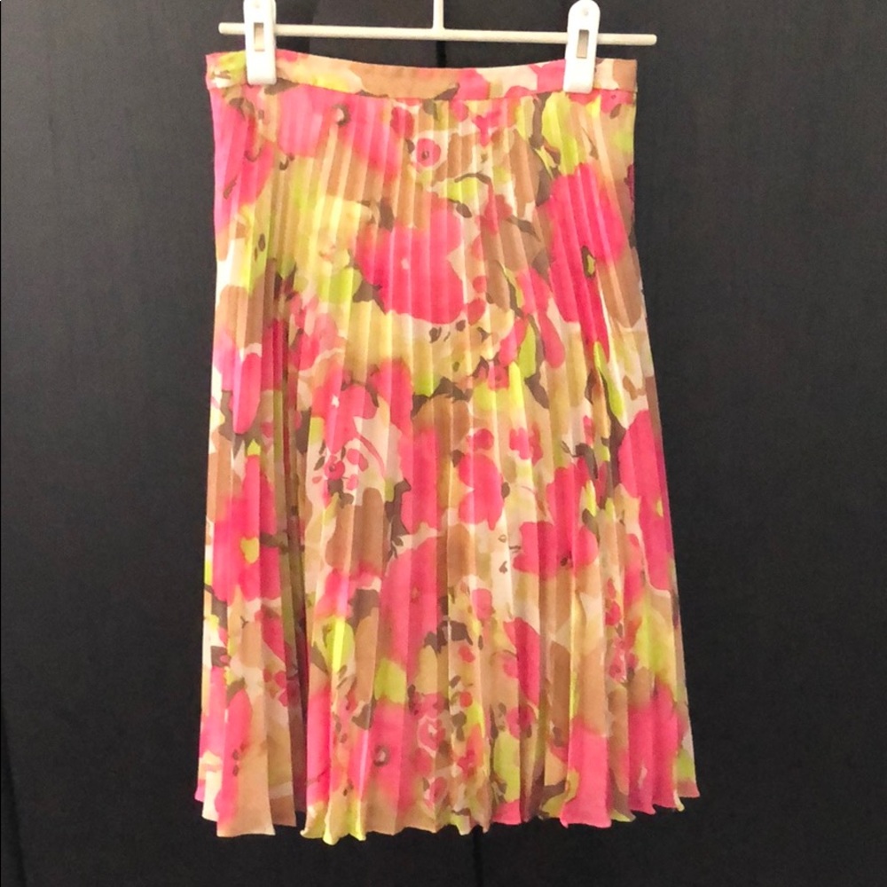 LOFT watercolor floral pleated skirt size: 0P